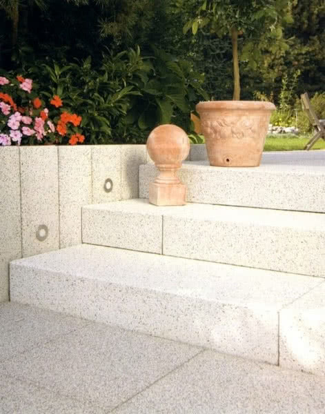 Okładziny schodowe terrazzo
