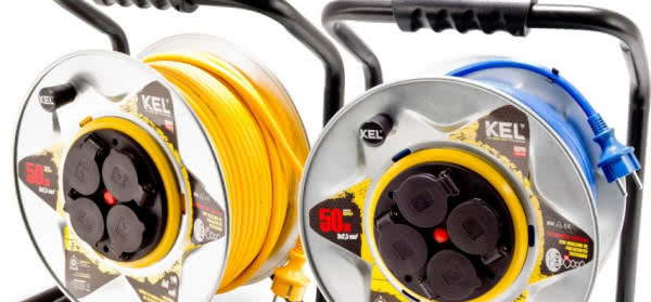 Przedłużacz elektryczny na bębnie marki KEL z linii Heavy Duty